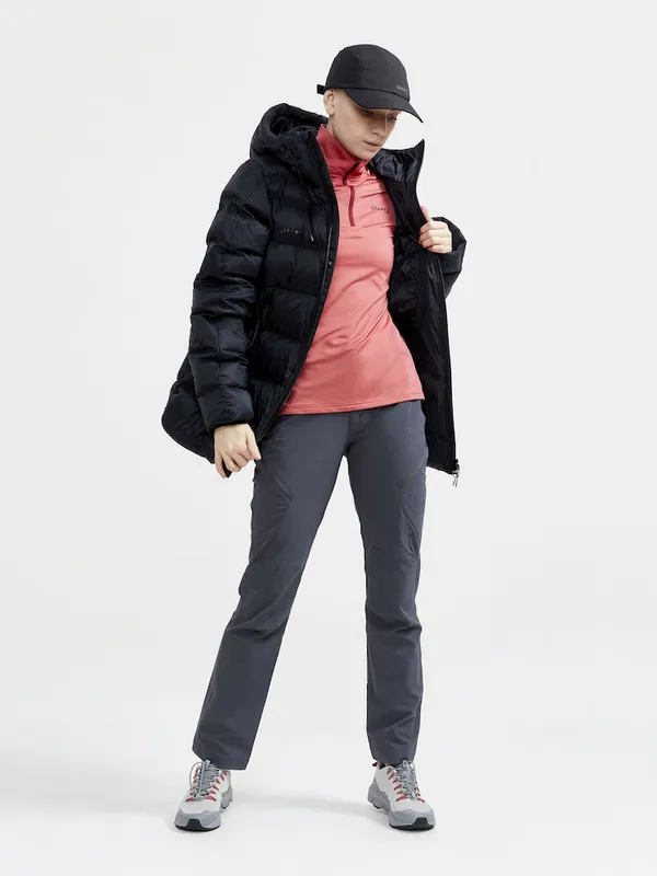 1910393-995000_ADV Explore Tech Pants W_Closeup6.jpg